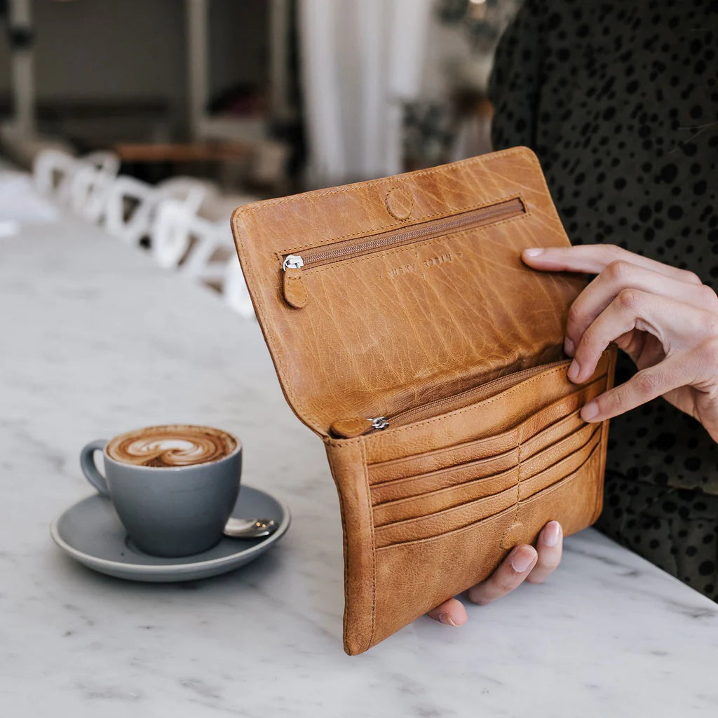 Tan leather purse deals